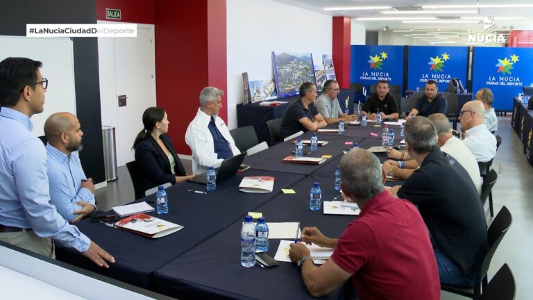 Plazas P&uacute;blicas en Alfaz del Pi: Un Gu&iacute;a Completa
