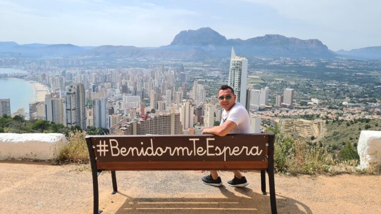 Ambiente en los Bares de Polop: Una Experiencia &Uacute;nica